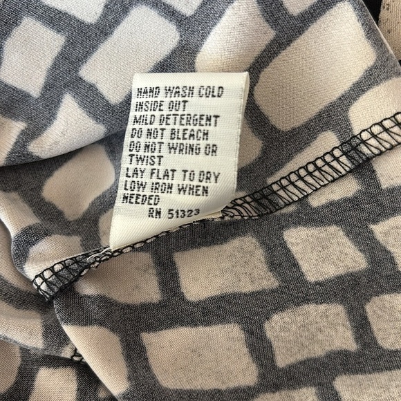 Kenneth Cole 3X Sleeveless Gathered Front Fitted Midi Dress Black Tan Print NWT - Picture 6 of 11